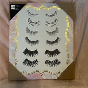 Grand Avenue Art Eyelash Wall Art